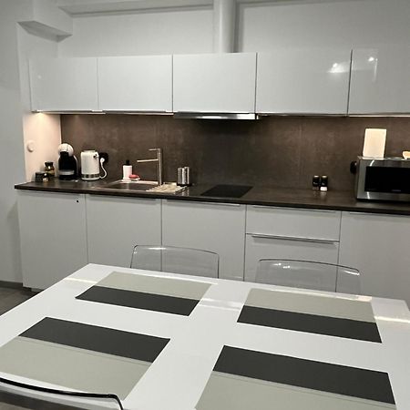 Apartament Esensja III シクラルスカ・ポレンバ エクステリア 写真