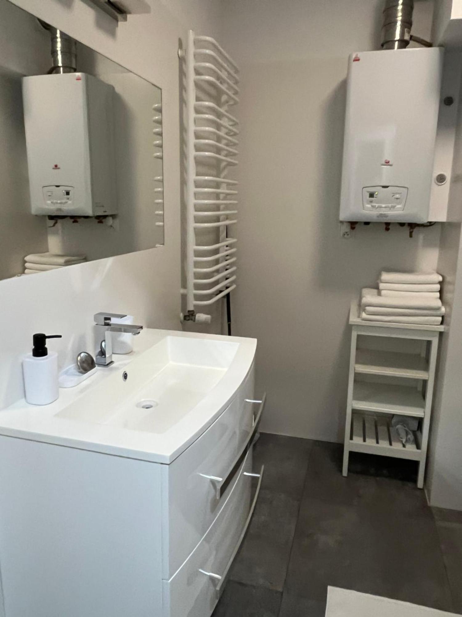 Apartament Esensja III シクラルスカ・ポレンバ エクステリア 写真