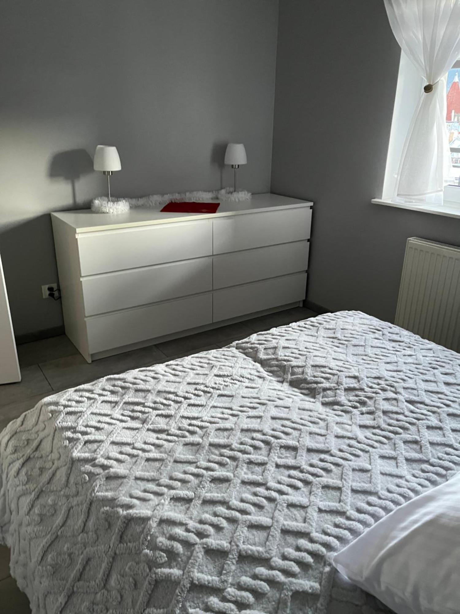 Apartament Esensja III シクラルスカ・ポレンバ エクステリア 写真