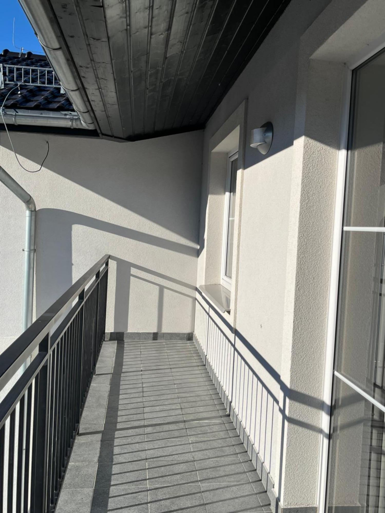 Apartament Esensja III シクラルスカ・ポレンバ エクステリア 写真